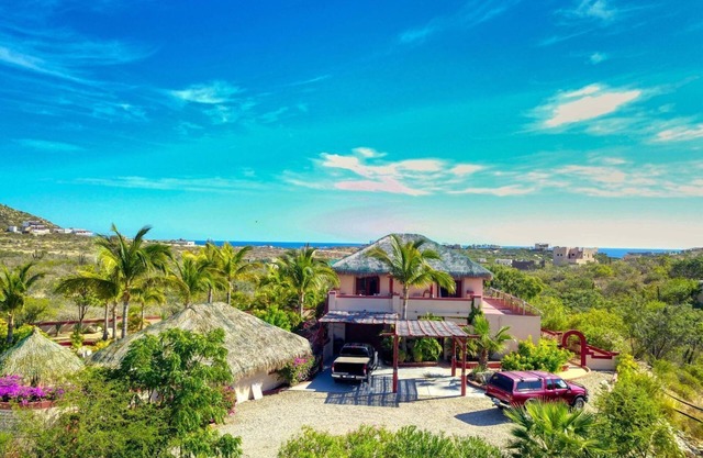4-bedroom house in beautiful Zacatitos with WiFi