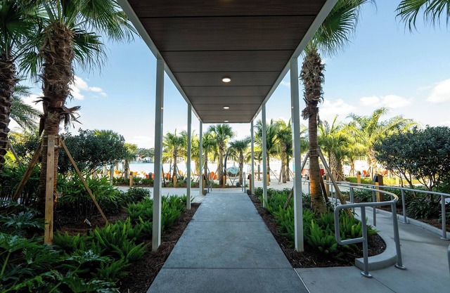 4 Bed, 4 Bath Premium ADA Evermore Bay View Flat in Orlando, FL near Disney!