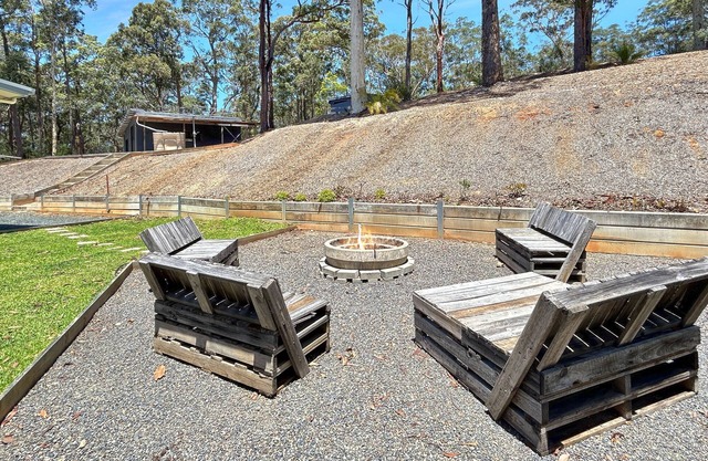4-Bed Coastal Retreat with Fireplace, and BBQ Area