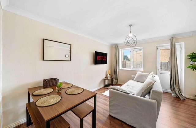 ◑4 Bed Townhouse◑10guests◑ Garden◑Wifi & Netflix◑