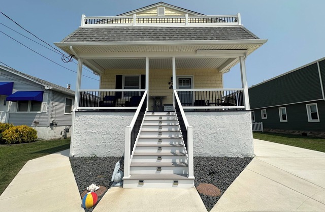 4 Bedroom 2 Bath luxury home in a quiet area close to the beach