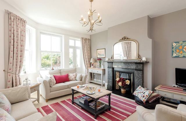 4 bedroom accommodation in Freshwater Bay