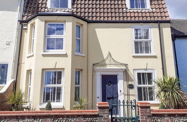 4 bedroom accommodation in Gorleston