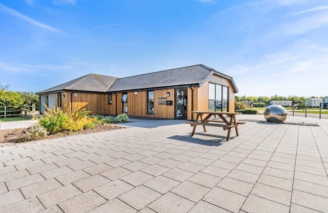 4 bedroom accommodation in Skegness