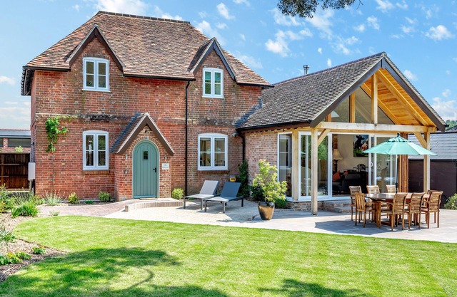 4 bedroom accommodation in Wimborne