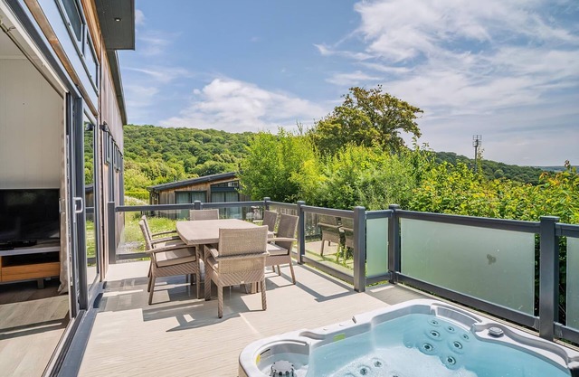 4 bedroom accommodation in Cheddar