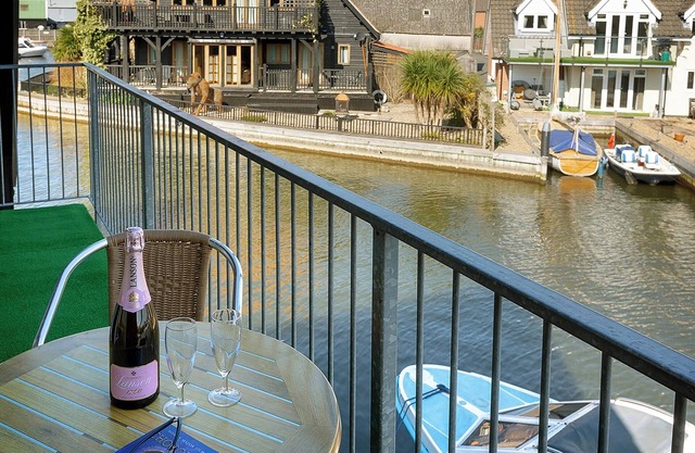 4 bedroom accommodation in Wroxham