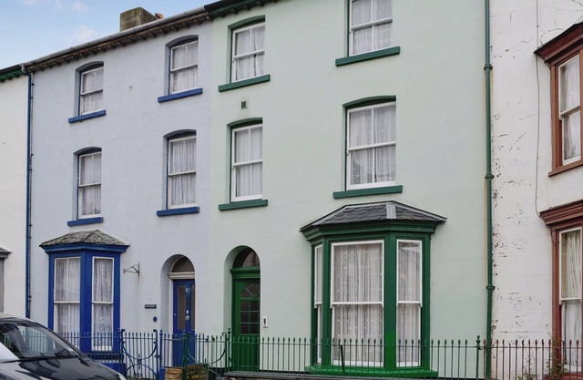 4 bedroom accommodation in Tywyn