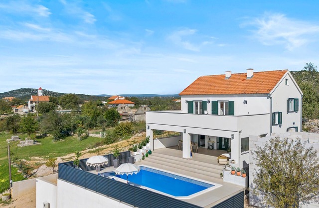 4 bedroom amazing home in Vodice