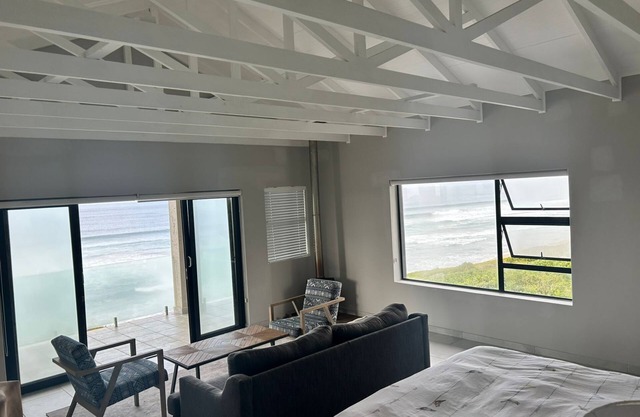 4-bedroom Beachside house in Garden Route District