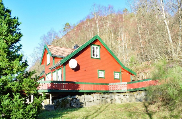 4 bedroom beautiful home in Lyngdal