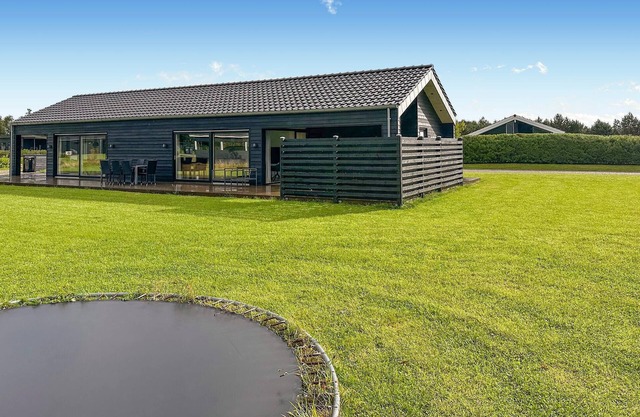 4 bedroom beautiful home in Hemmet