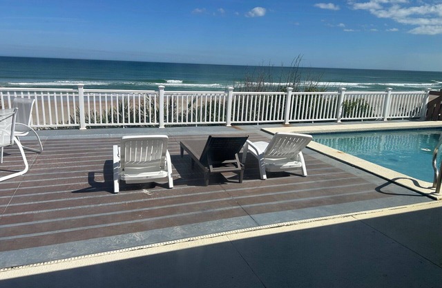 4-bedroom direct beachfront. Non-drive beach with pool in fabulous Daytona Beach