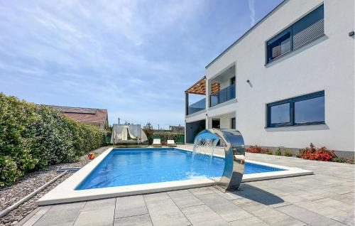 4 Bedroom Gorgeous Home In Kastel Stari
