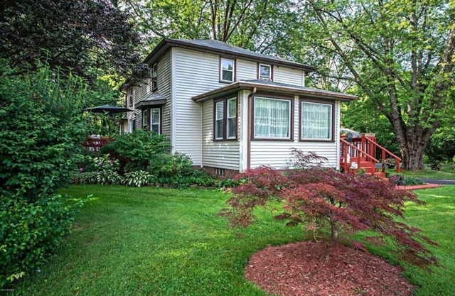 4 Bedroom Home Near Warren Dunes State Park