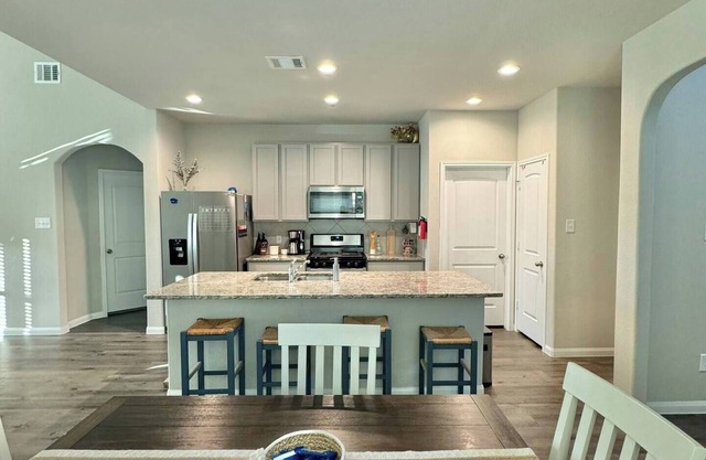 4-bedroom house in fantastic Shenandoah with Wi-Fi, AC