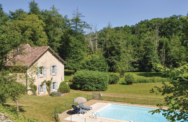 4 bedroom lovely home in Mouleydier