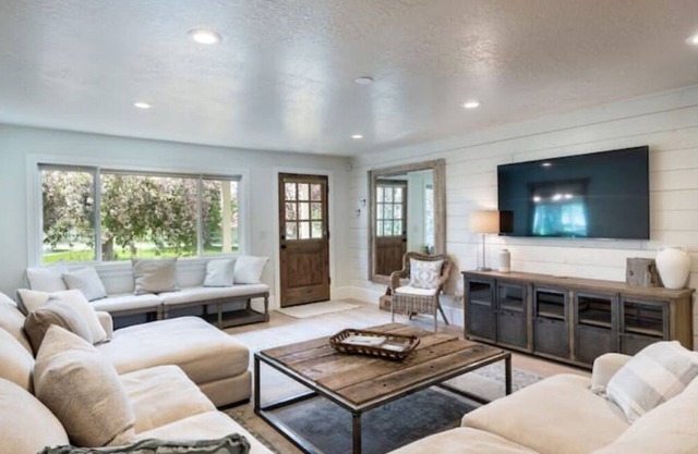 4 Bedroom Luxury home in Kamas