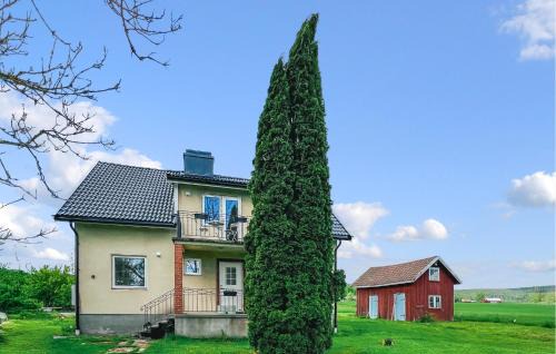 4 Bedroom Nice Home In Aplungsåsen