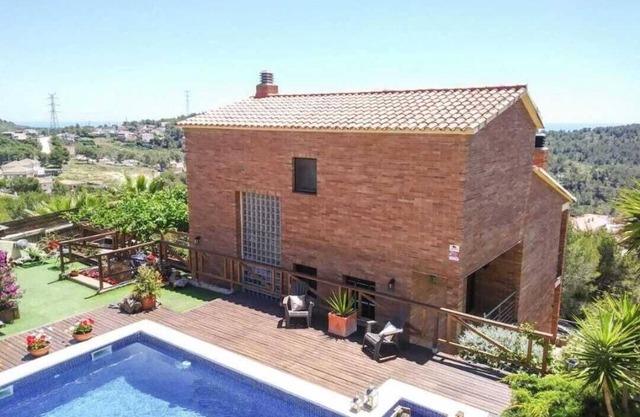 4 bedroom private vacation home in Canyelles
