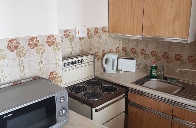 4 Berth, First Floor Flat, Apsley 3