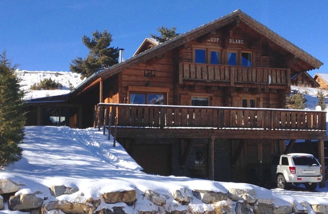 4 * charming chalet on the slopes 14 people SPA
