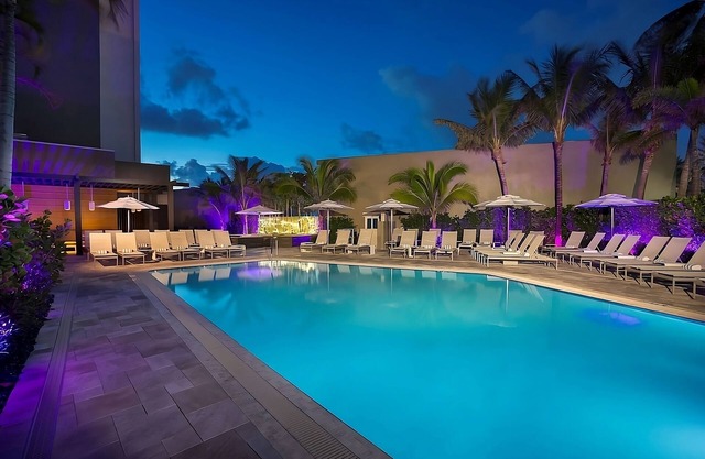 4 Family-friendly Units Close to History Fort Lauderdale! Swimming Pool!