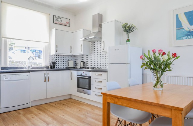 4 Glenthorne House