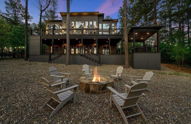 4 King Suites | Pet-Friendly Cabin w/Sunset Views + Ride to ATV Trails