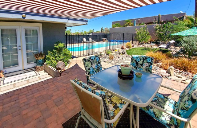 4 Mi to Beach: Lake Havasu Apartment w/Pool!