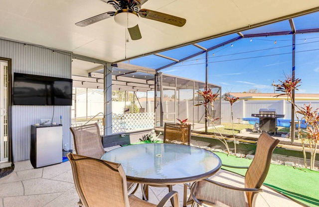 4 Mi to Historic Dtwn Venice: Home w/Heated Pool!