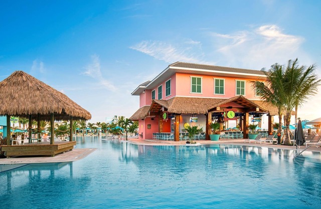 4 Oceanfront Rooms w/Outdoor Pool, Firepits + Near Fort Myers Beach
