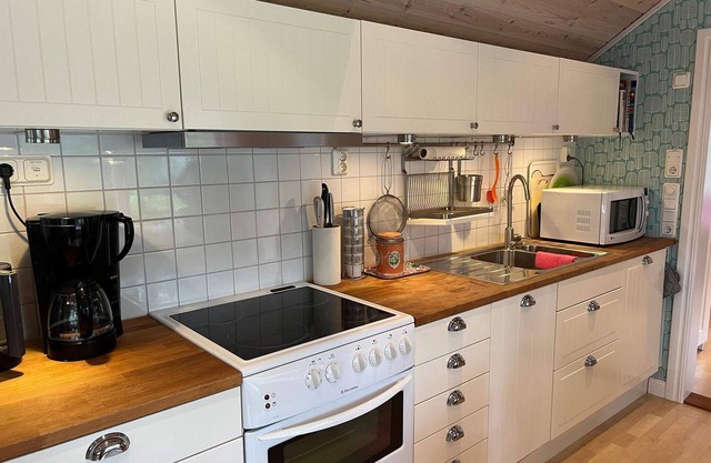 4 person holiday home in SALTSJØBO