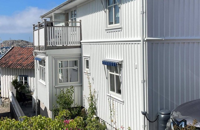 4 person holiday home in SKÄRHAMN