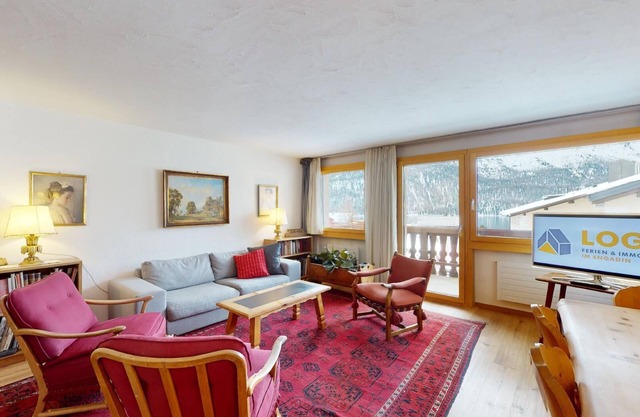 4-roomed apartment on the first floor, ca.