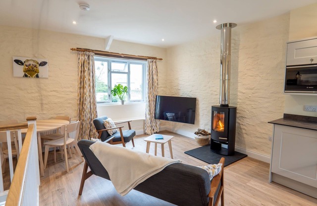 4* self catering, farm stay cottage. Sleeps 4