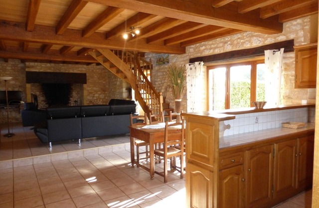 4* stone house in the Sarlat-Rocamadour countryside