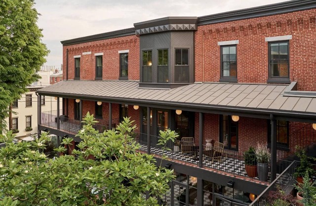 4 Suites in Philadelphia – Urban Comfort with Walkable Access to the City