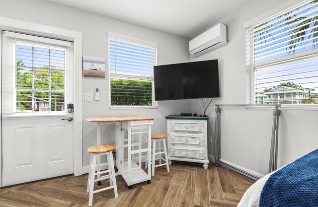 401 B The Pink Studio with Kitchenette