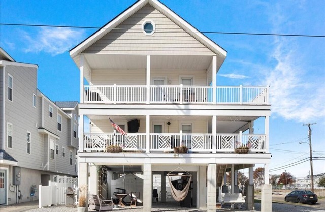 4602 Central Avenue, Sea Isle City - Top Floor!