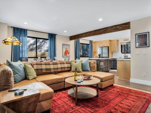 4BD Home - Games - Close to Downtown & Snowbowl