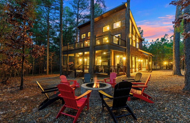 4bdr with expansive game room and amenities for all!