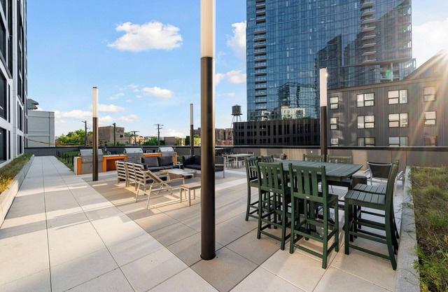 4BR Corporate Suite Central and Modern