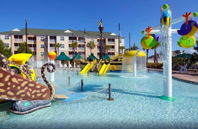 4th of July at Luxurious Sheraton Broadway Resort Villas
