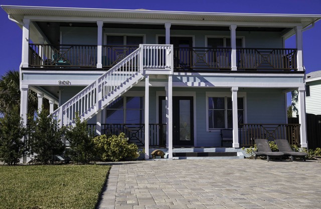 5 bdrm 4 bath Ocean View Home located on North Beach NSB!