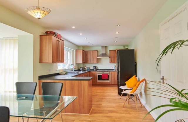 5 bed Edwardian Style House