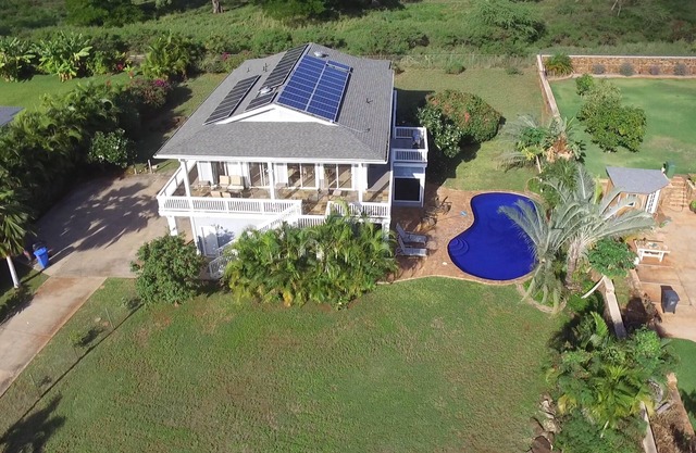 5 Bedroom, 6 Bath Home with Private Pool - Ocean & Mountain Views