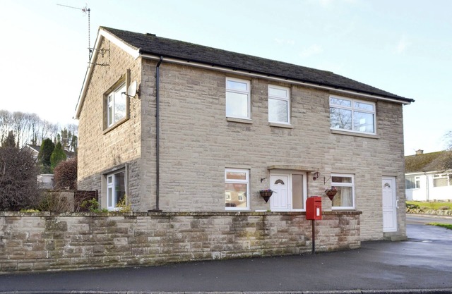 5 bedroom accommodation in Bakewell