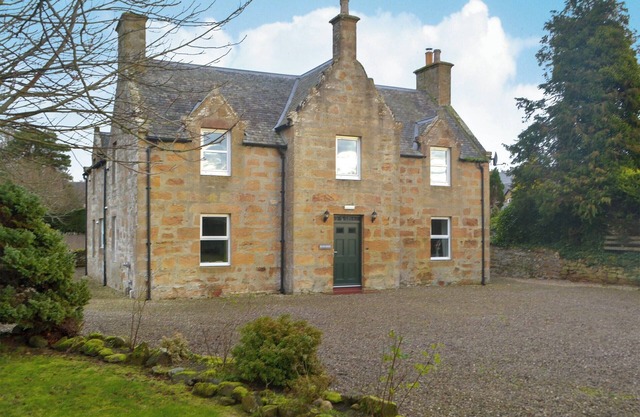 5 bedroom accommodation in Dornoch, near Tain