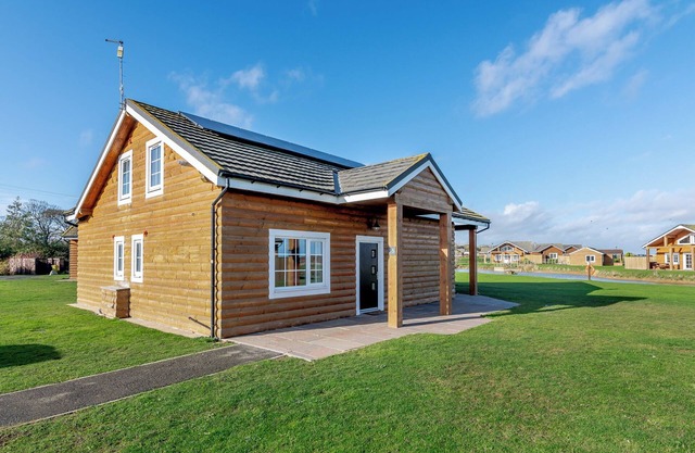 5 bedroom accommodation in Hornsea